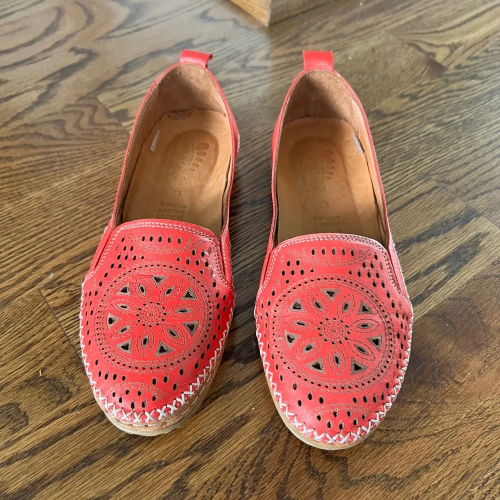 Spring Step Ingrid Red Leather Laser Cut Loafers Flats 38 Nordstrom MSRP $109.95